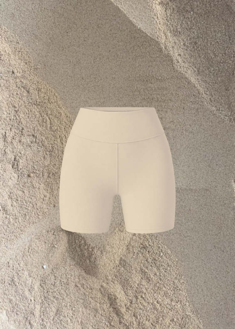 SHORT WOMEN